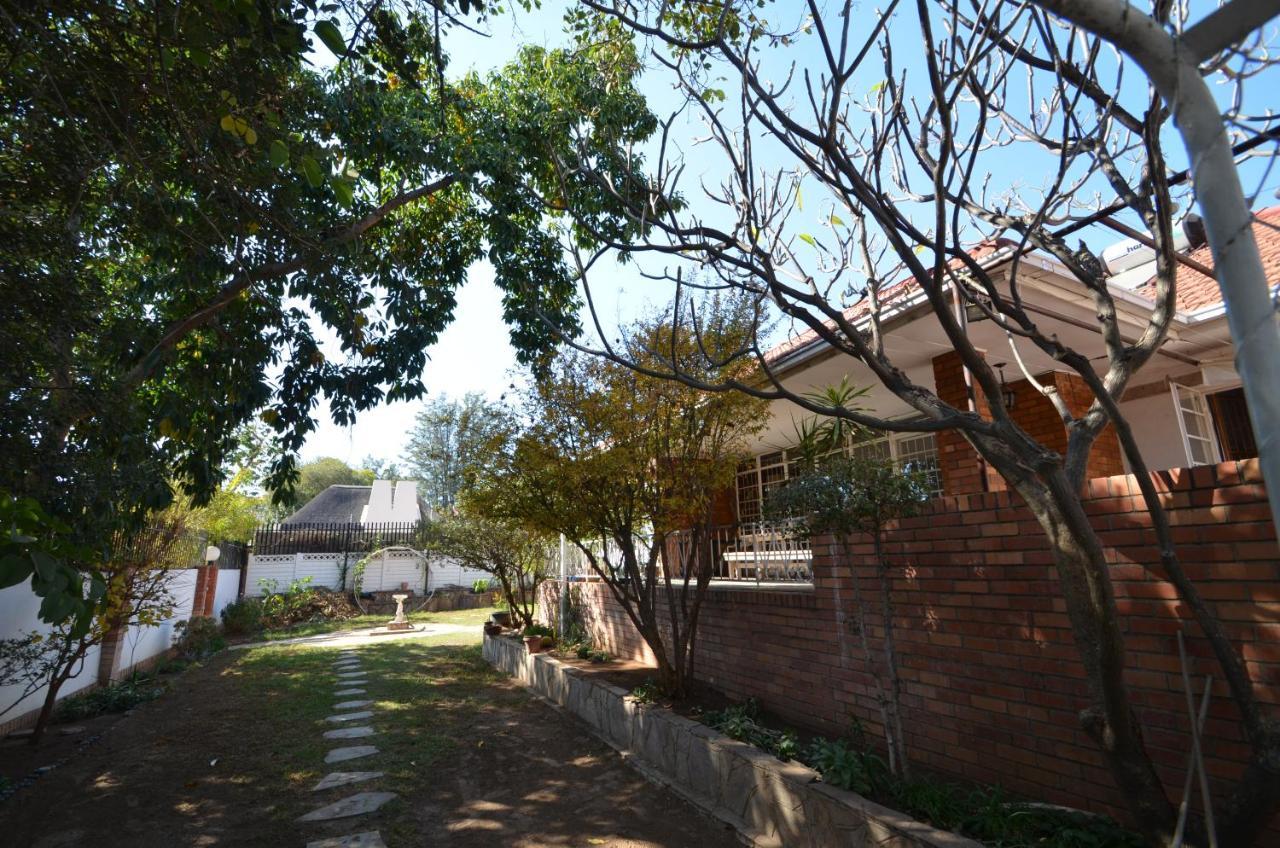 Paradisegarden Backpackers Windhoek Luaran gambar